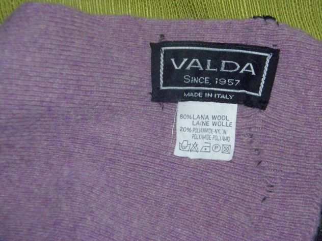 Sciarpa di lana viola con ricamo