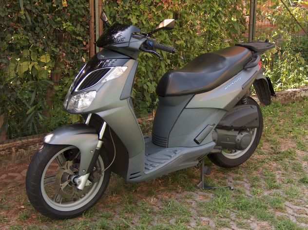 Scooter Aprilia Sportcity 200, anno 2005, perfetto, tenuto benissimo