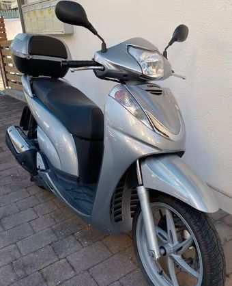 Scooter Honda SH 300