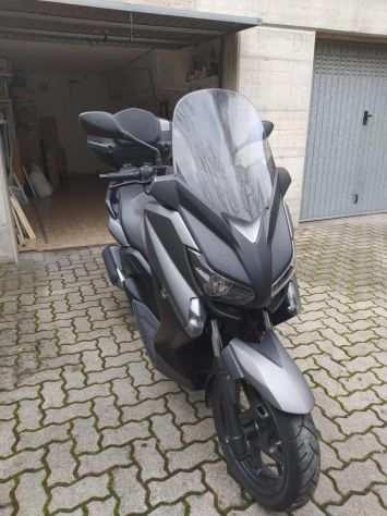 Scooter X-Max 250