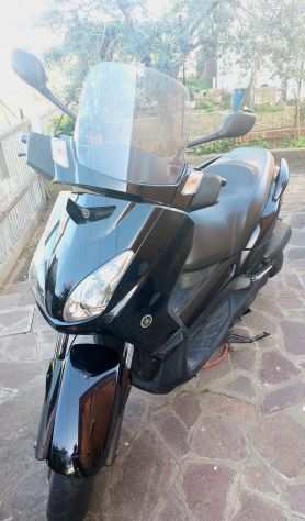 SCOOTER XMAX250 BLACKMAX