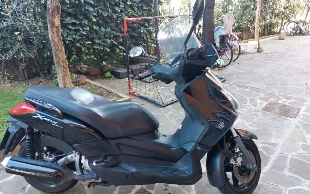 SCOOTER XMAX250 BLACKMAX