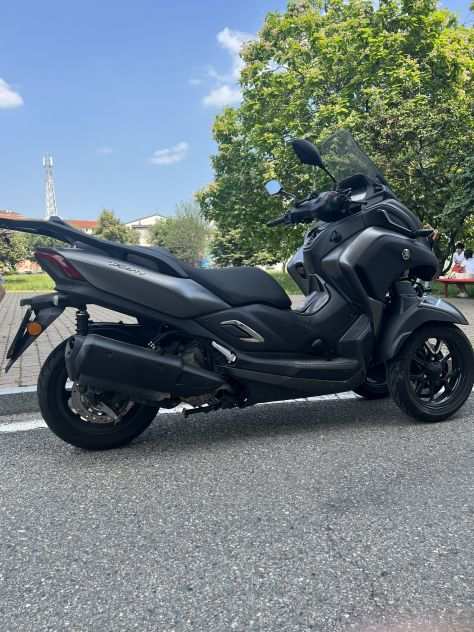 Scooter Yamaha tricity 300 con patente B