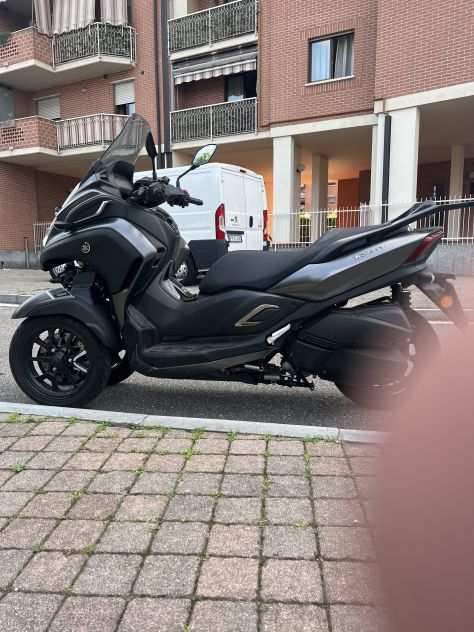 Scooter Yamaha tricity 300 con patente B