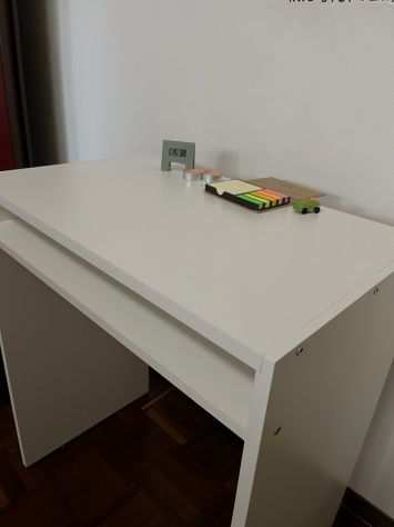 Scrivania  Desk