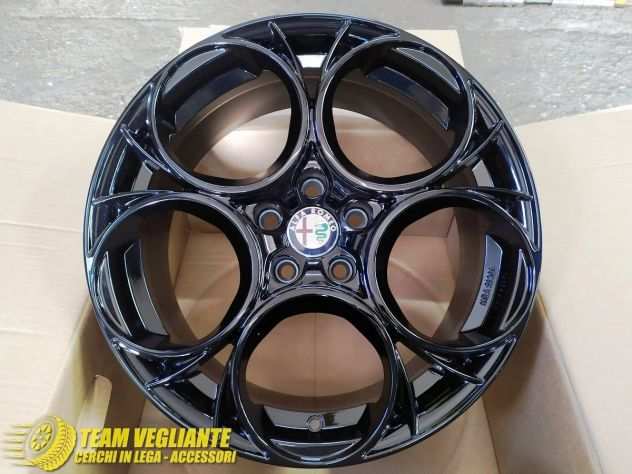 SCUDERIA 4 cerchi in lega 18 pollici ALFA ROMEO GIULIETTA  BREMBO QUADRIFOGLIO