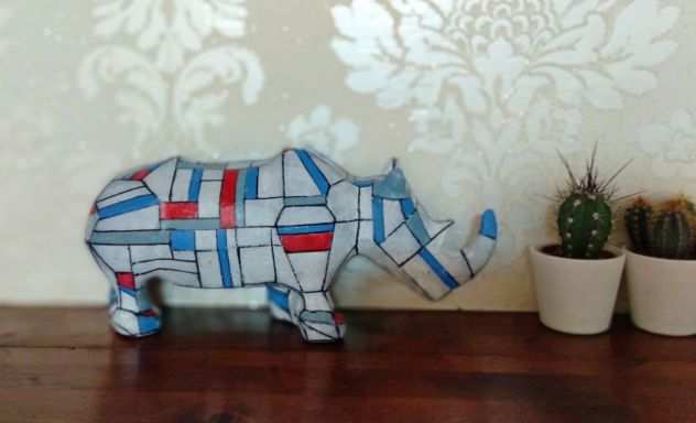 scultura rinoceronte pezzo unico soprammobile da scrivania fermacarte