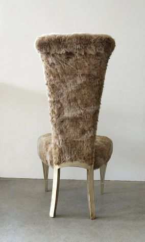 Sedia pelliccia a schienale alto in foglia argento patinata produzione artigiana