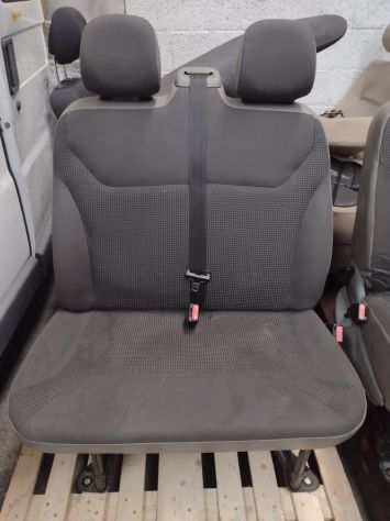 sedili completi opel vivaro 2010