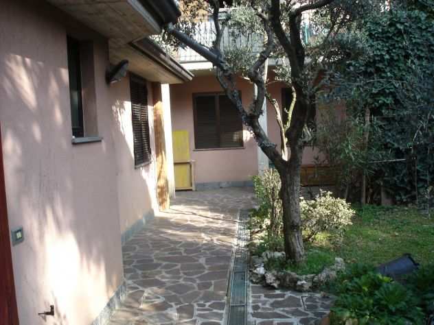 Seriate (frazione Cassinone) abitazione al piano terreno con ampio giardino