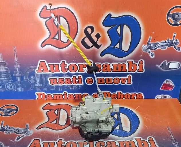 Serratura elettrica porta anteriore destra Audi A3 2009