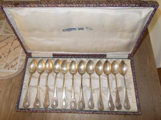 Servizio 12 cucchiaini in argento depoca