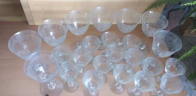 Servizio di Bicchieri e Bicchierini in Cristallo Pregiato