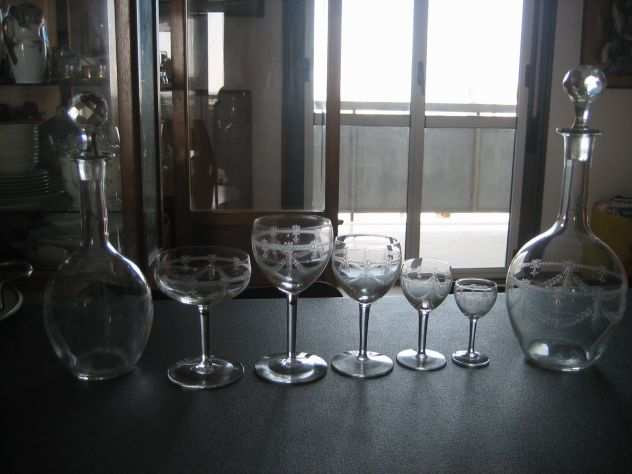 Servizio di cristallo cesellato a mano da 12 bicchieri