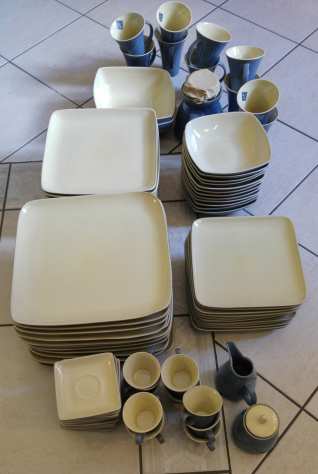Servizio di piatti in porcellana per 12 persone
