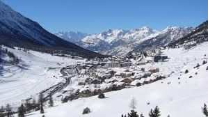 Sestriere bilocale comodissim con posto auto