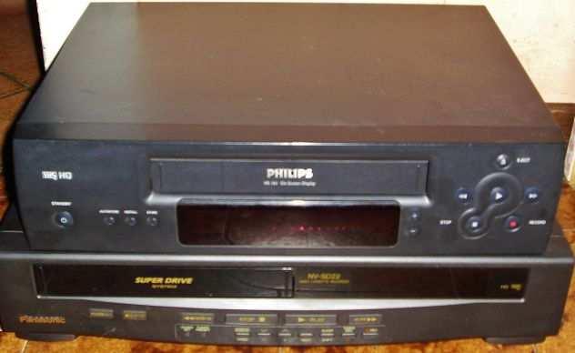 Set 2 videoregistratori VCR cassette video player panasonic philips