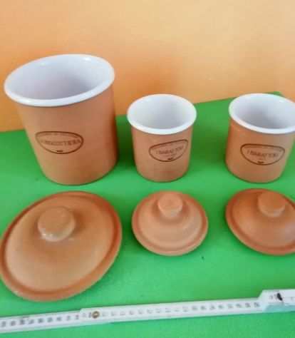 Set da tavola, in ceramica e terracotta, del quotbuongiorno da collezionequot, anni 90