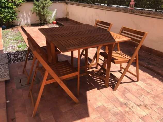 Set giardino tavolo e sedie