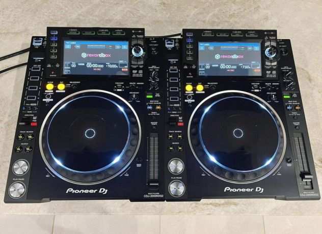 Set Pioneer CDJ-2000NXS2  DJM-900NXS2 (casi inclusi).