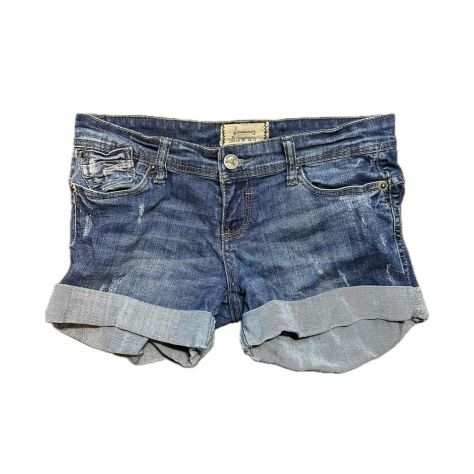 Shorts di jeans Stradivarius, taglia 40 (EUR) Descrizione Shorts di jeans Stra