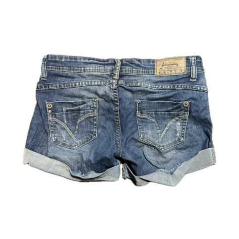 Shorts di jeans Stradivarius, taglia 40 (EUR) Descrizione Shorts di jeans Stra