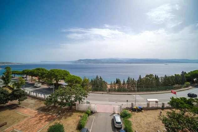 SICILIA MESSINA Casa vacanza con panoramica sullo stretto.