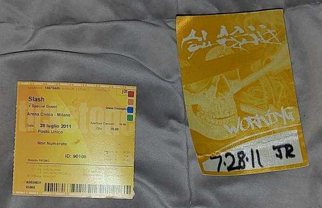 Slash - Guns n Roses - Signed Gibson Pickguard by Slash, Concert Ticket, Concert Pass - Multiple titles - Memorabilia firmato (autografo originale) -