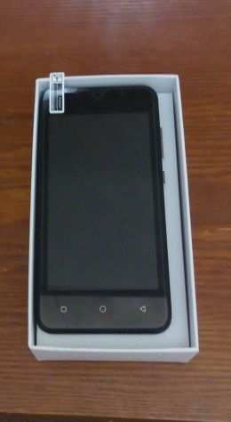 Smartphone display 5 dual SIM rete 3G