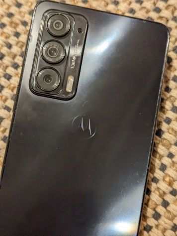 smartphone MOTOROLA edge 20 colore grigio ancora in garanzia