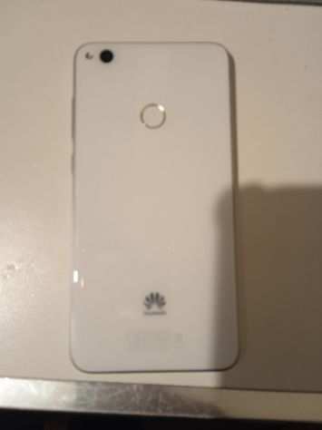 smartphone P8 Lite