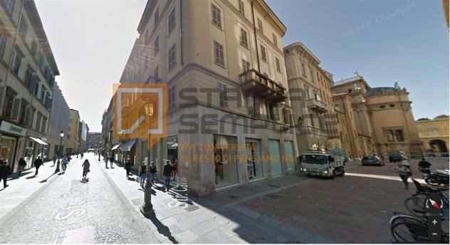 SOLO PER STUDENTISTUDENTESSE ULTIME STANZE SINGOLE ZONA CENTRO VIA CAVOUR