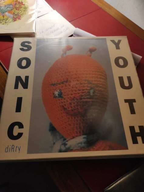 Sonic youth e altri artisti su vinile vendo
