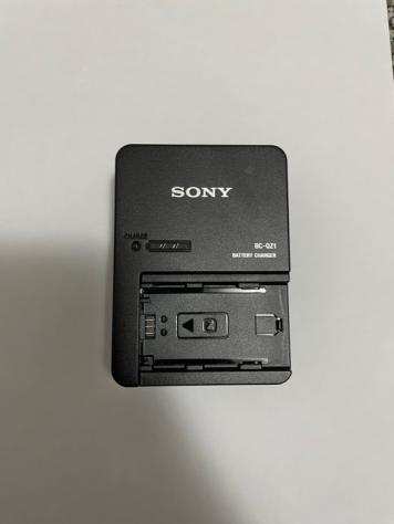 Sony BC-QZ1 Quick charger  2x Sandisk 32 GB Fotocamera digitale