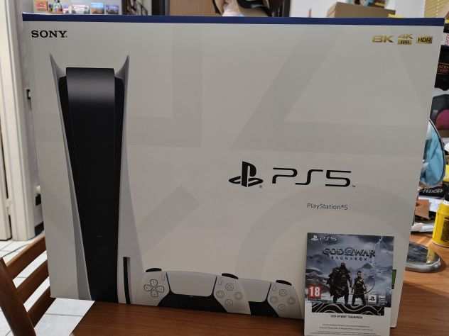 Sony Playstation 5 nuova con 2 Joypad Dualsense e il gioco God of War Ragnarok