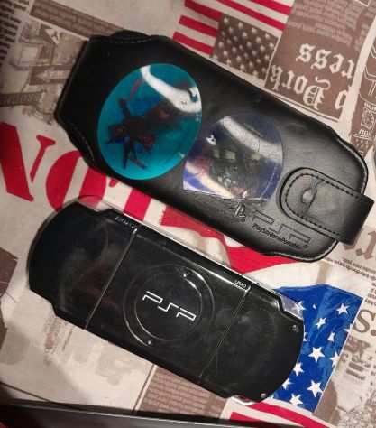 Sony PSP con accessori e pezzi di ricambio