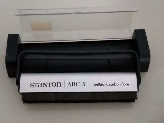 Spazzola pulisci dischi Stanton ARC 5 al carbonio