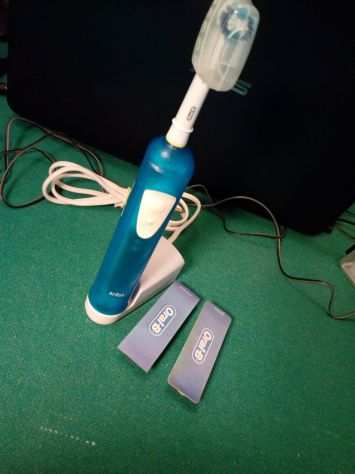 Spazzolino denti elettrico Oral-B Advance Power