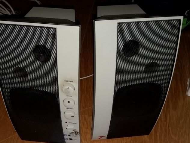 Speaker Typhoon Silver Crest 760