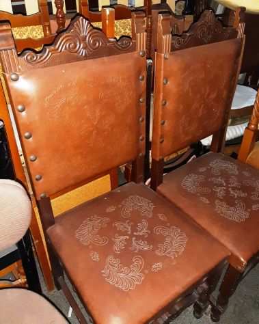 Splendide sedie in stile rinascimentale con seduta e schienale in vera pelle, ot
