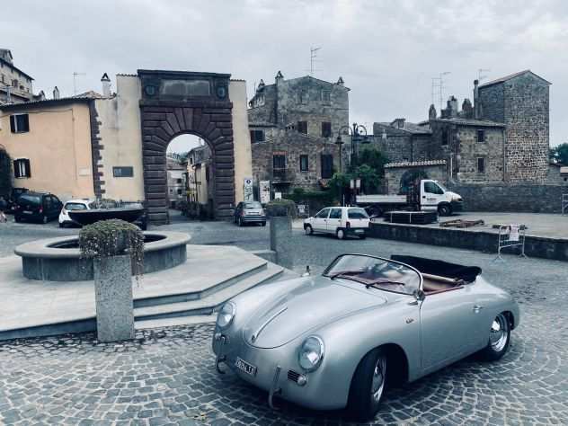 SPOSA IN PORSCHE SPEEDSTER