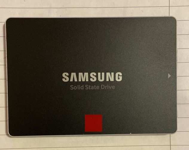 SSD SAMSUNG 2.5quot - 256GB SATA MZ7KE256 usato (ns. rif. 080223003).