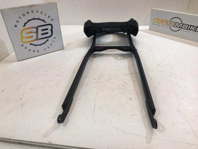 STAFFE SUPPORTO PIASTRA BAULETTO GIVI HONDA CB 650 F 2014-2016  BRACKETS