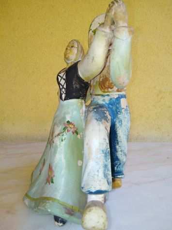 Statua vintage coppia di ballerini olandesi