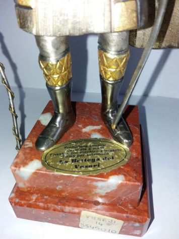 Statuina in metallo ( guardia reale scozzese )