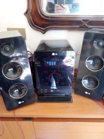 stereo LG