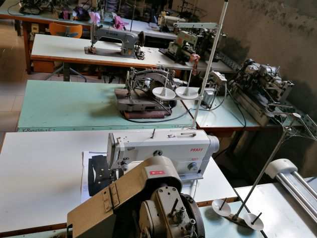 Stock macchine per cucire