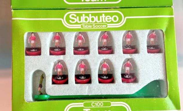 Subbuteo - Team LW - C100 - Table Soccer Manchester united (ref.372), Nottingham Forrest (ref. 392) - 1980-1989 - Inghilterra