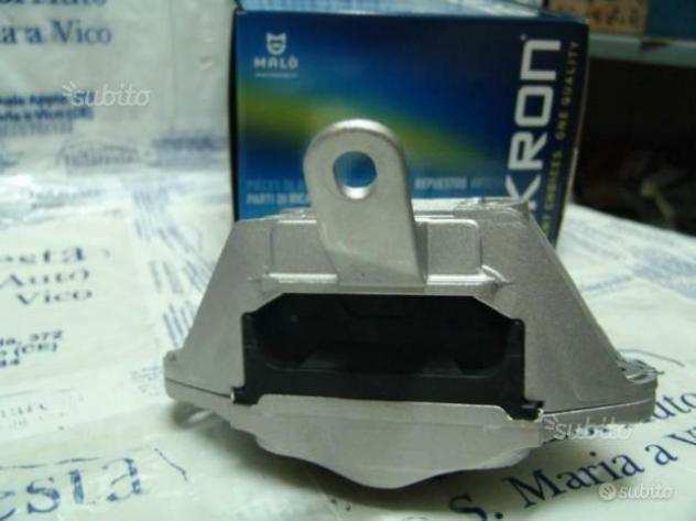 Supporto motore sx opel astra j 2.0 cdti 682063