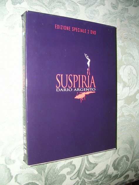 SUSPIRIA